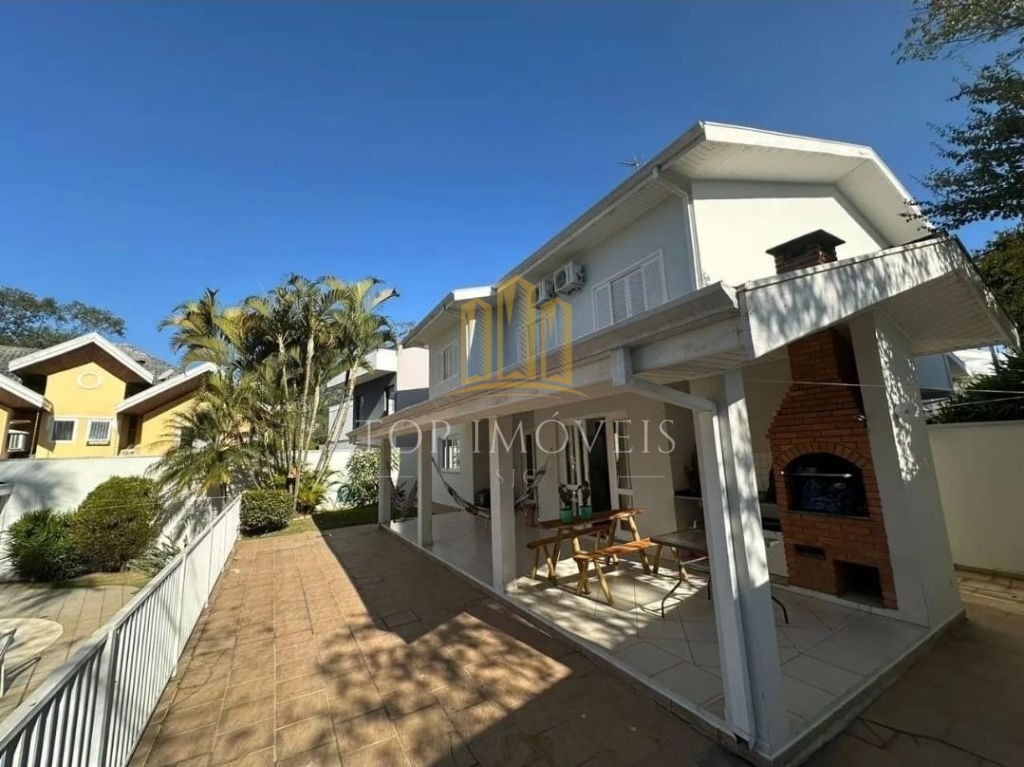 Maravilhosa casa de 4 quartos sendo 1 suite - terreno de 600