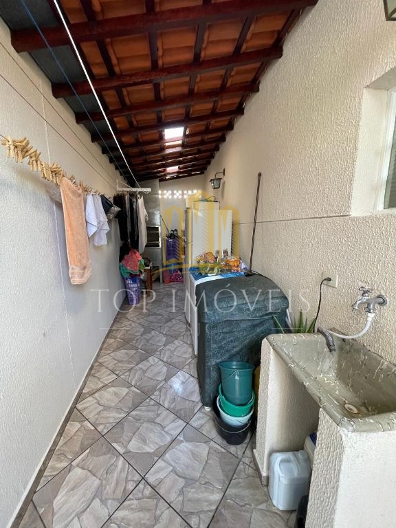 Lindo e funcional sobrado dois dormitórios repleto de planej
