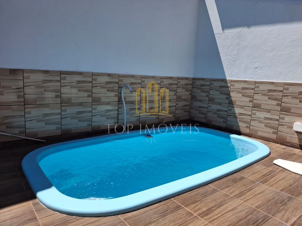 Maravilhosa casa três dormitórios suíte piscina espaço gourmet repleto de armários na melhor localização de Santana