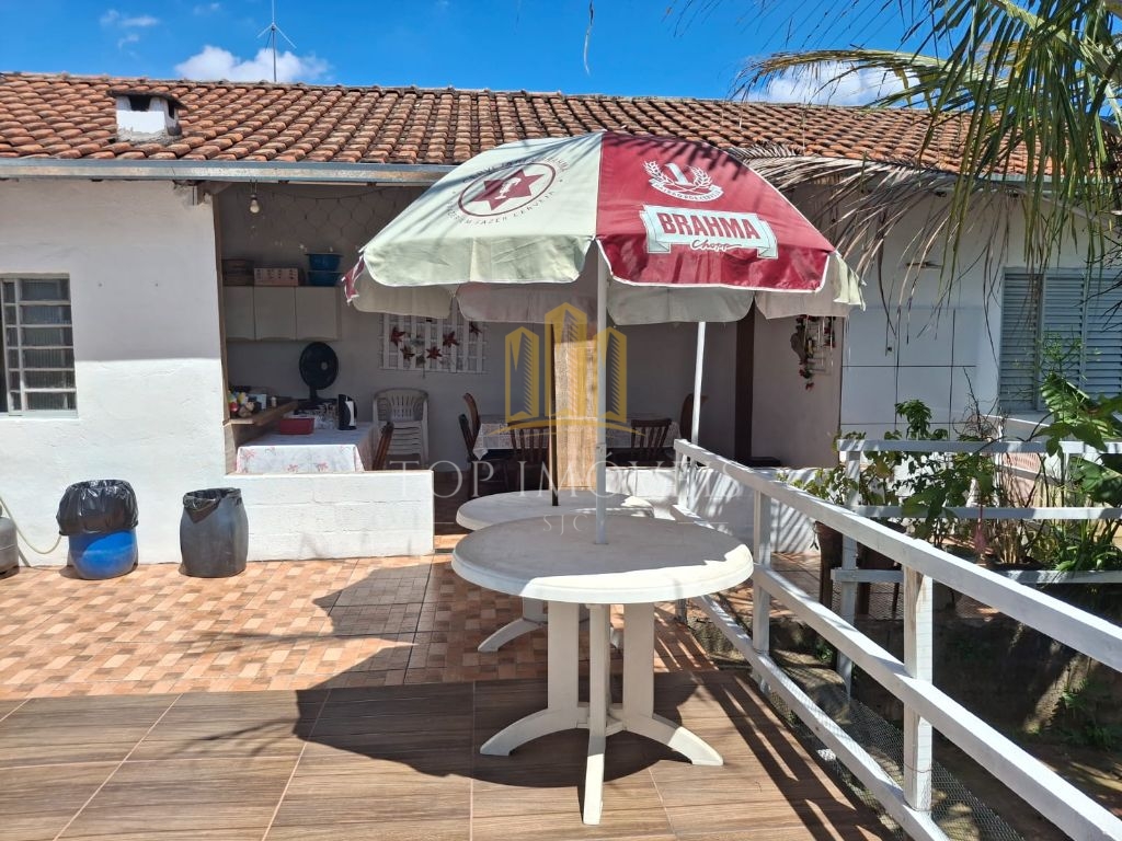 Maravilhosa casa três dormitórios suíte piscina espaço gourmet repleto de armários na melhor localização de Santana