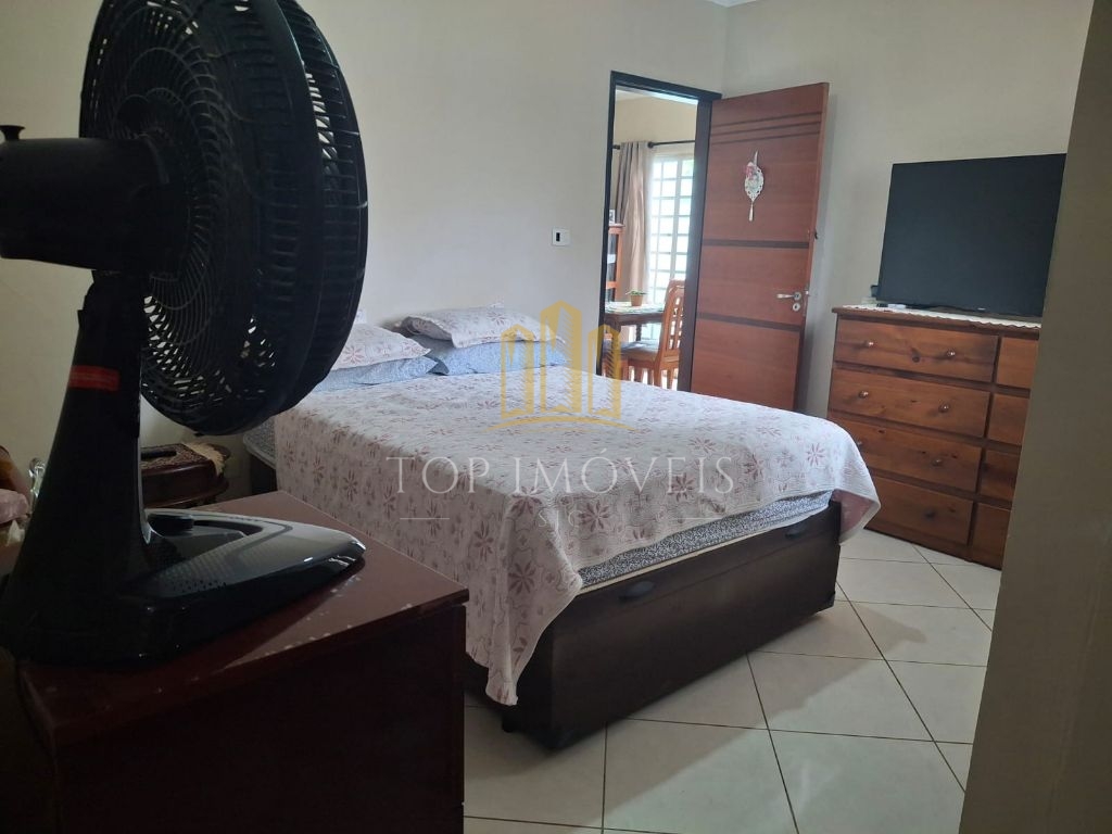 Maravilhosa casa três dormitórios suíte piscina espaço gourmet repleto de armários na melhor localização de Santana