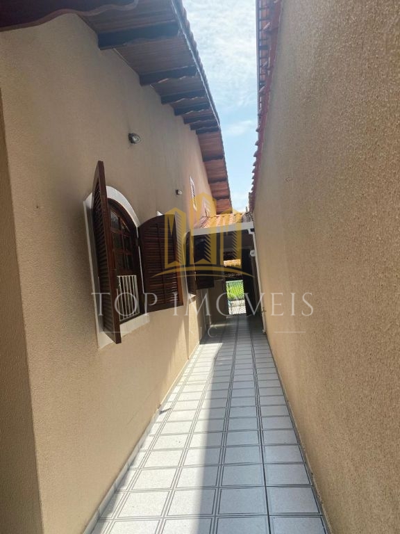 Oportunidade - Casa de 3 quartos sendo 1 suíte no Jardim das Indústrias