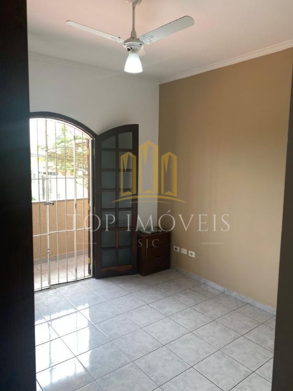 Oportunidade - Casa de 3 quartos sendo 1 suíte no Jardim das Indústrias
