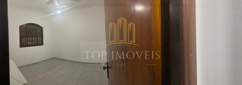 Oportunidade - Casa de 3 quartos sendo 1 suíte no Jardim das Indústrias