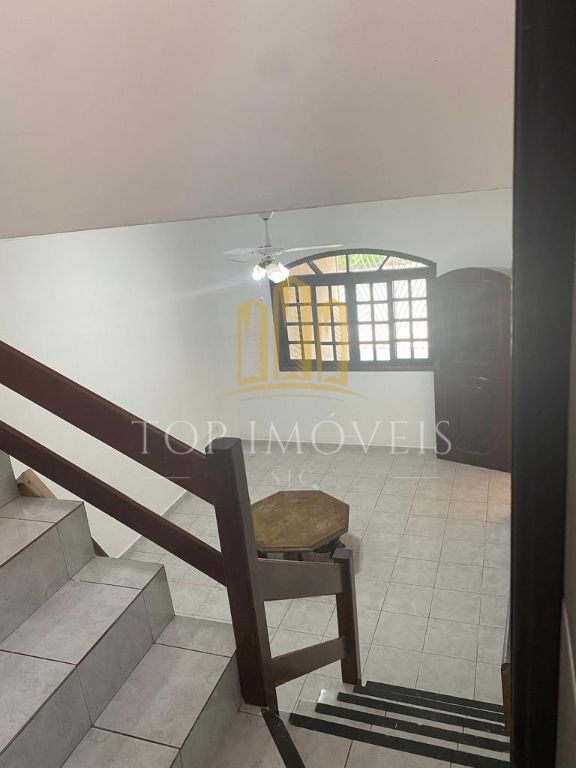 Oportunidade - Casa de 3 quartos sendo 1 suíte no Jardim das Indústrias