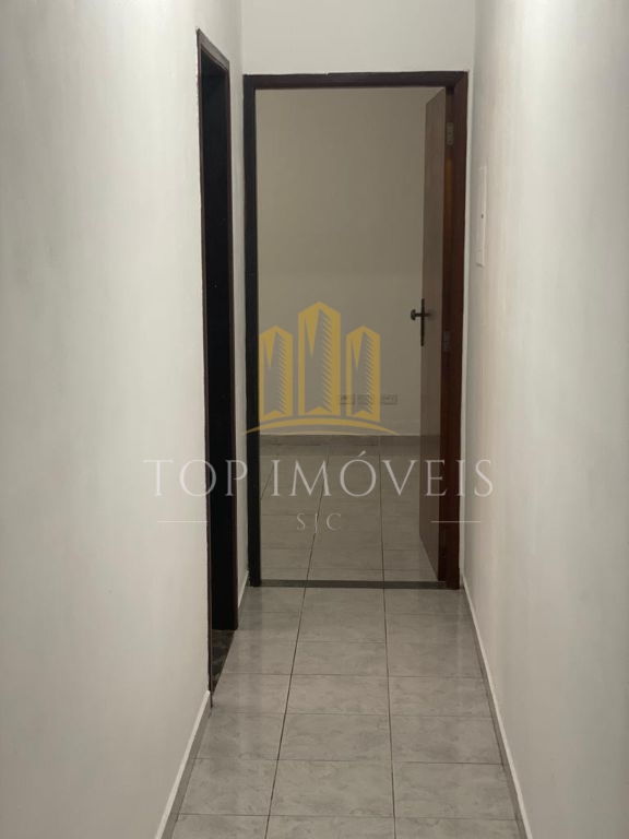 Oportunidade - Casa de 3 quartos sendo 1 suíte no Jardim das Indústrias