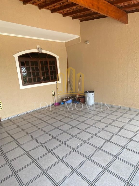 Oportunidade - Casa de 3 quartos sendo 1 suíte no Jardim das Indústrias
