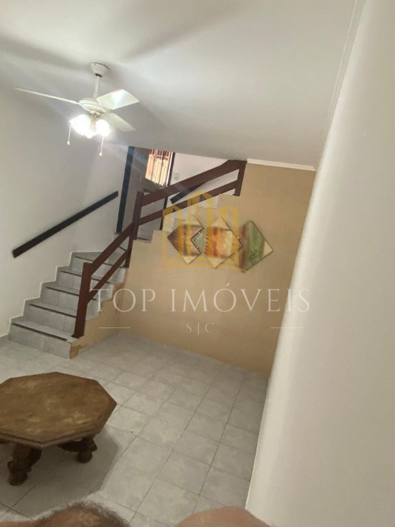 Oportunidade - Casa de 3 quartos sendo 1 suíte no Jardim das Indústrias