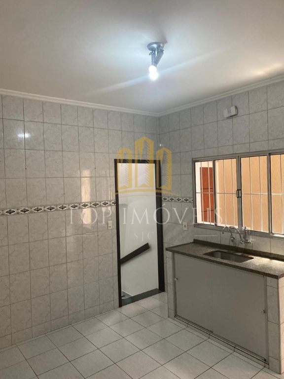 Oportunidade - Casa de 3 quartos sendo 1 suíte no Jardim das Indústrias
