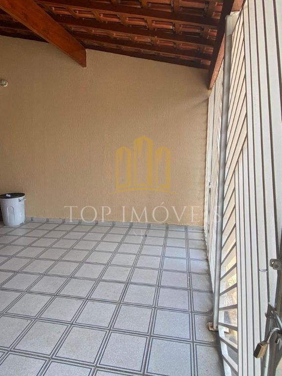 Oportunidade - Casa de 3 quartos sendo 1 suíte no Jardim das Indústrias