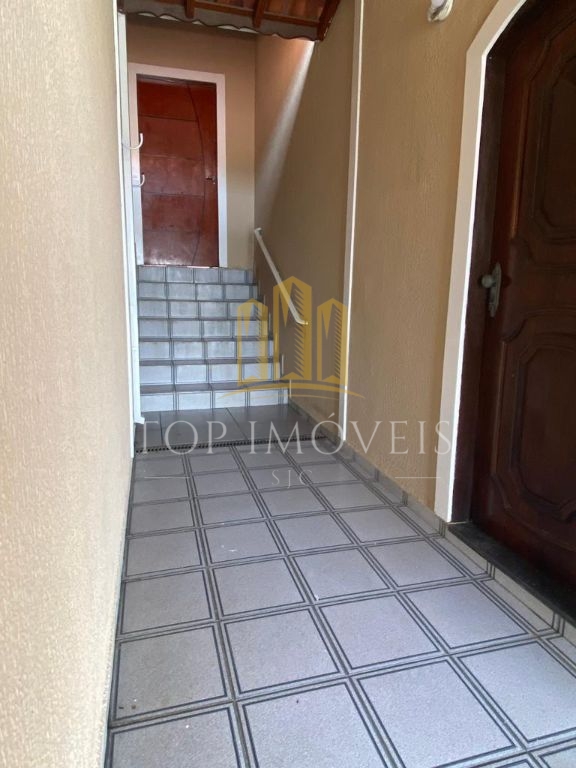 Oportunidade - Casa de 3 quartos sendo 1 suíte no Jardim das Indústrias