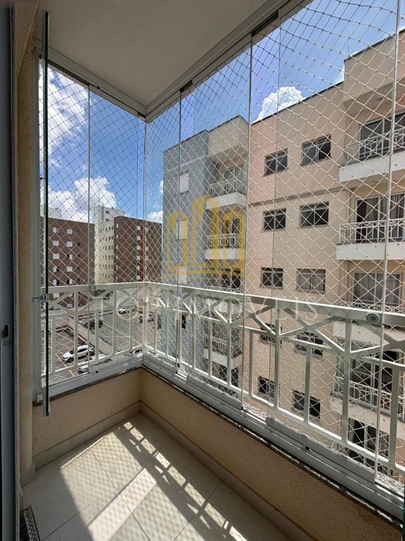 Lindo apartamento dois dormitorios sacada envidraçada condom