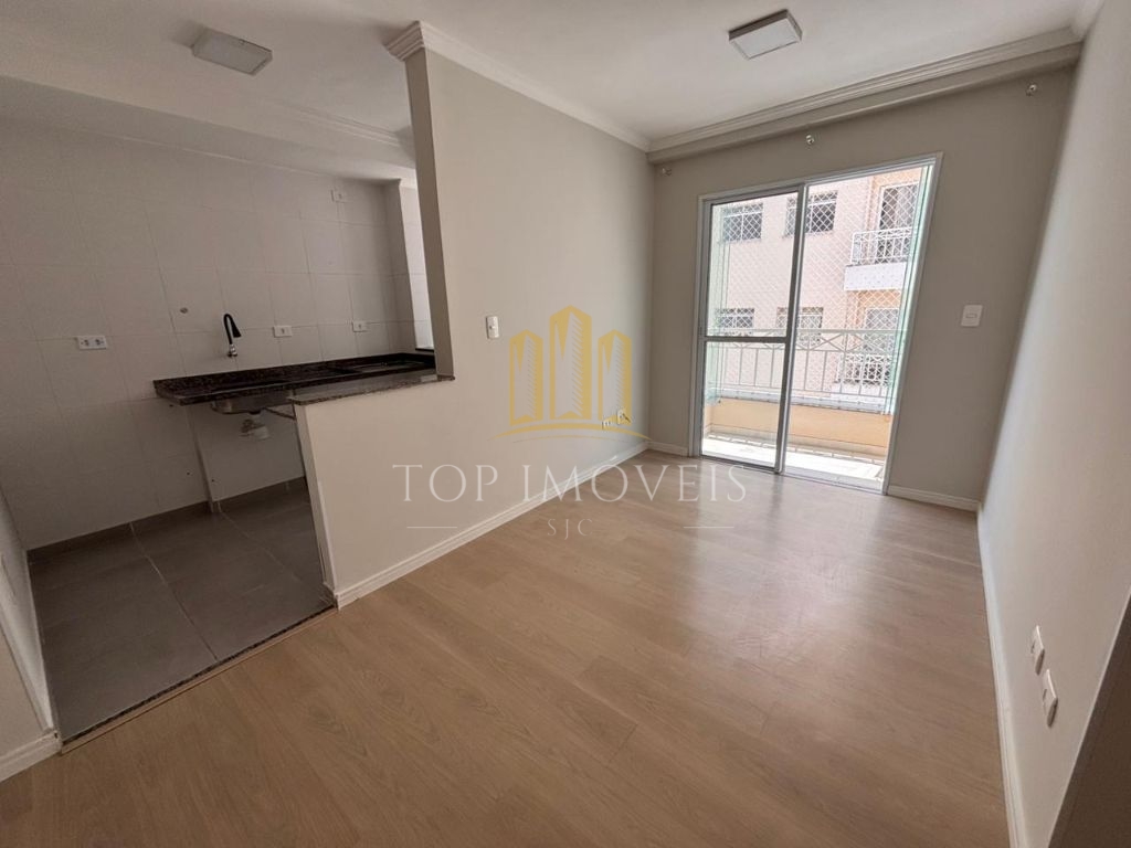 Lindo apartamento dois dormitorios sacada envidraçada condom