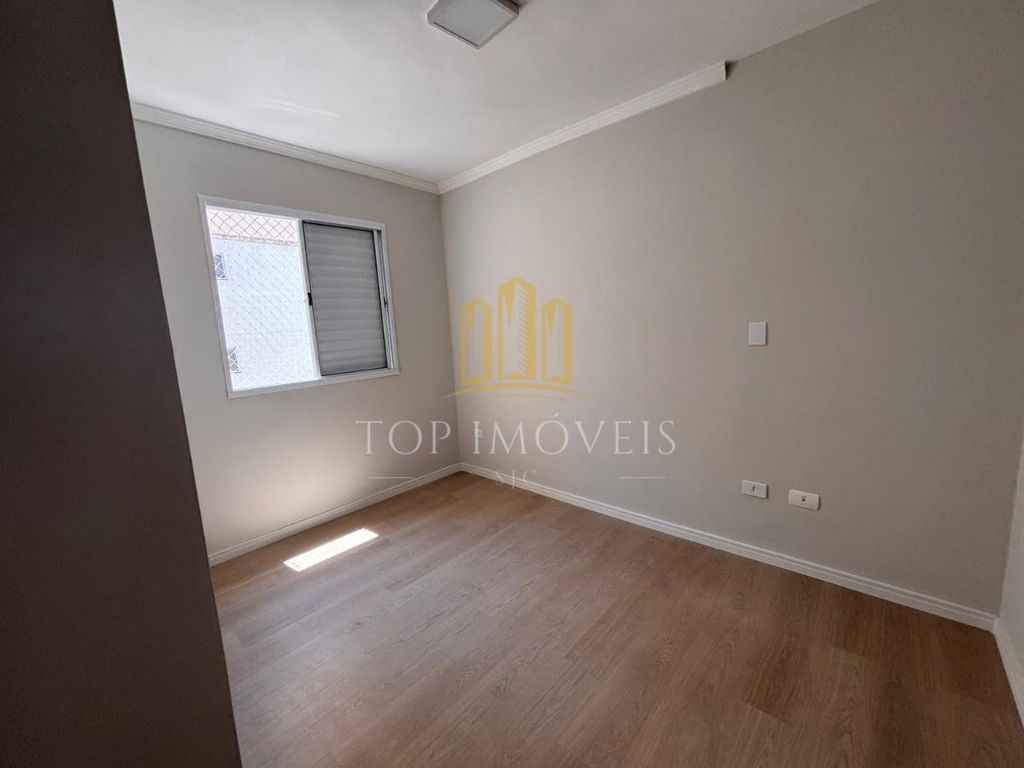 Lindo apartamento dois dormitorios sacada envidraçada condom