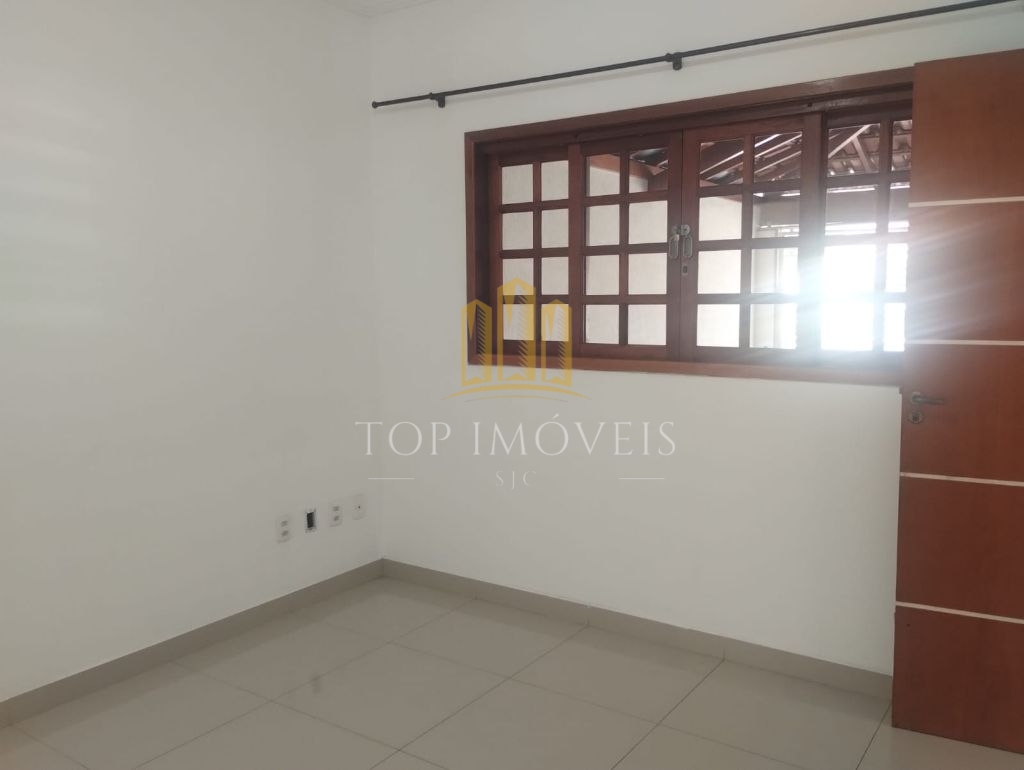 Linda casa nova três dormotórios suíte na melhor localização do parque industrial