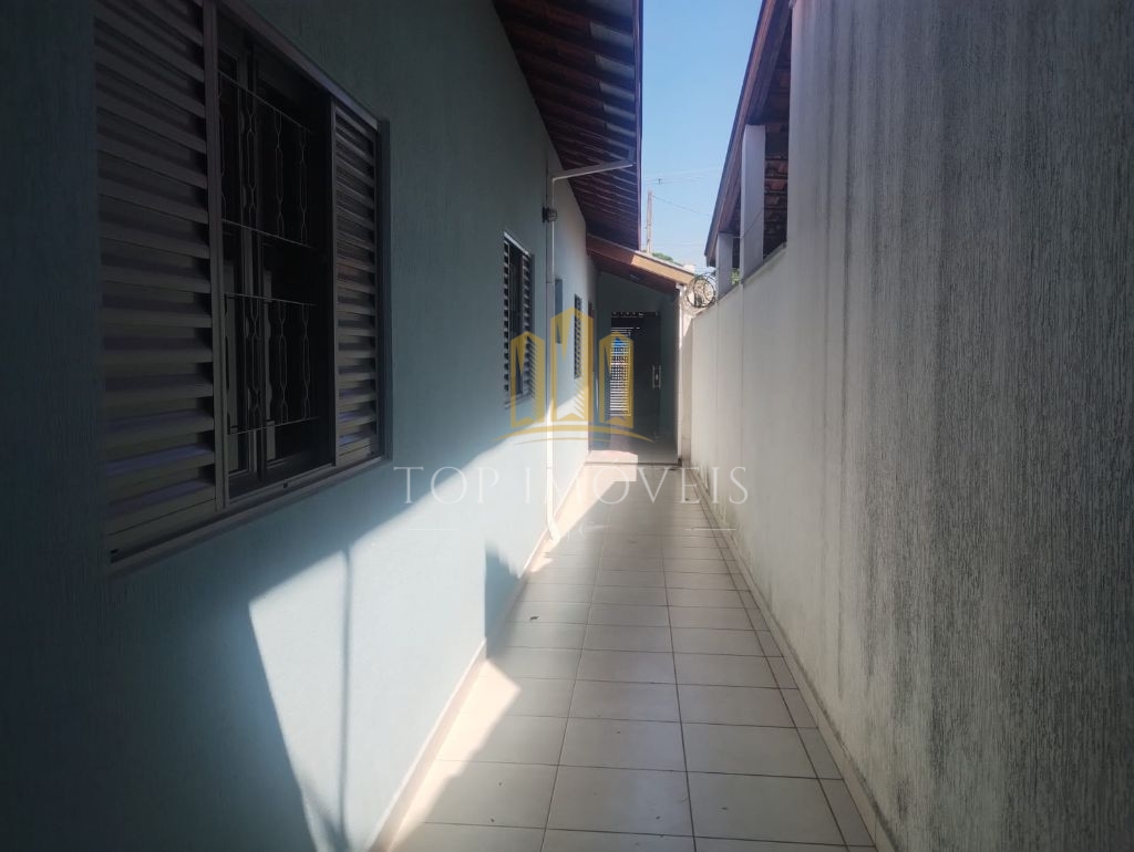 Linda casa nova três dormotórios suíte na melhor localização do parque industrial