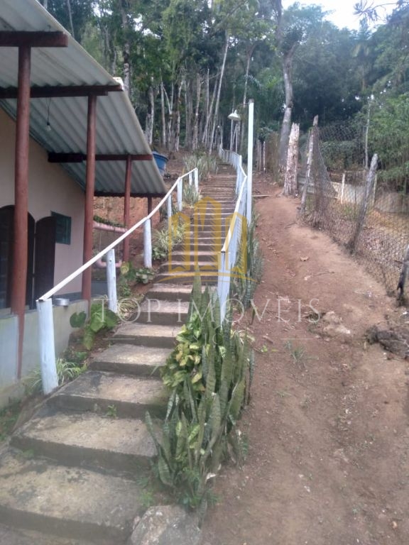 Chácara de 2.000m² pé na água em paraibuna