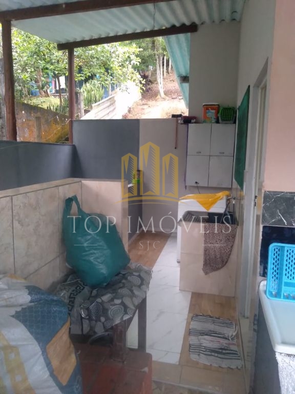 Chácara de 2.000m² pé na água em paraibuna