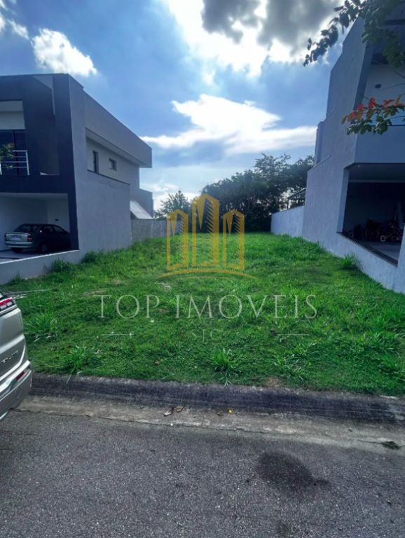 Excelente terreno plano com área de 250 m² em condomínio fec