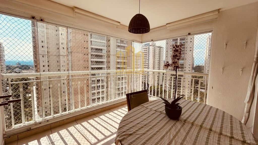 Apartamento com 3 quartos, 82 m², à venda por R$ 890.000,00 