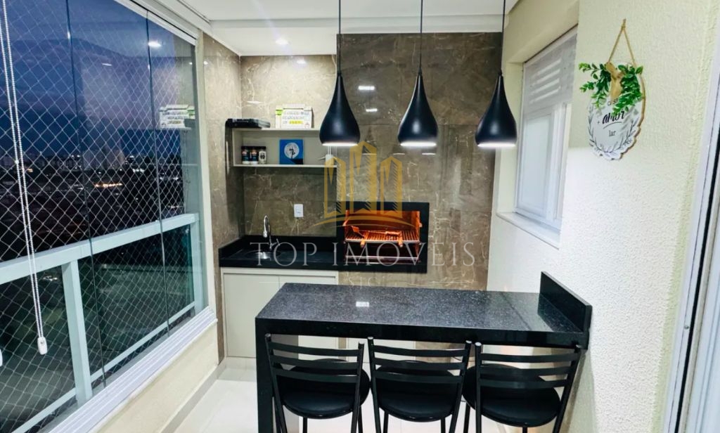 Apartamento com 3 quartos, sendo 1 suíte, andar alto e com v