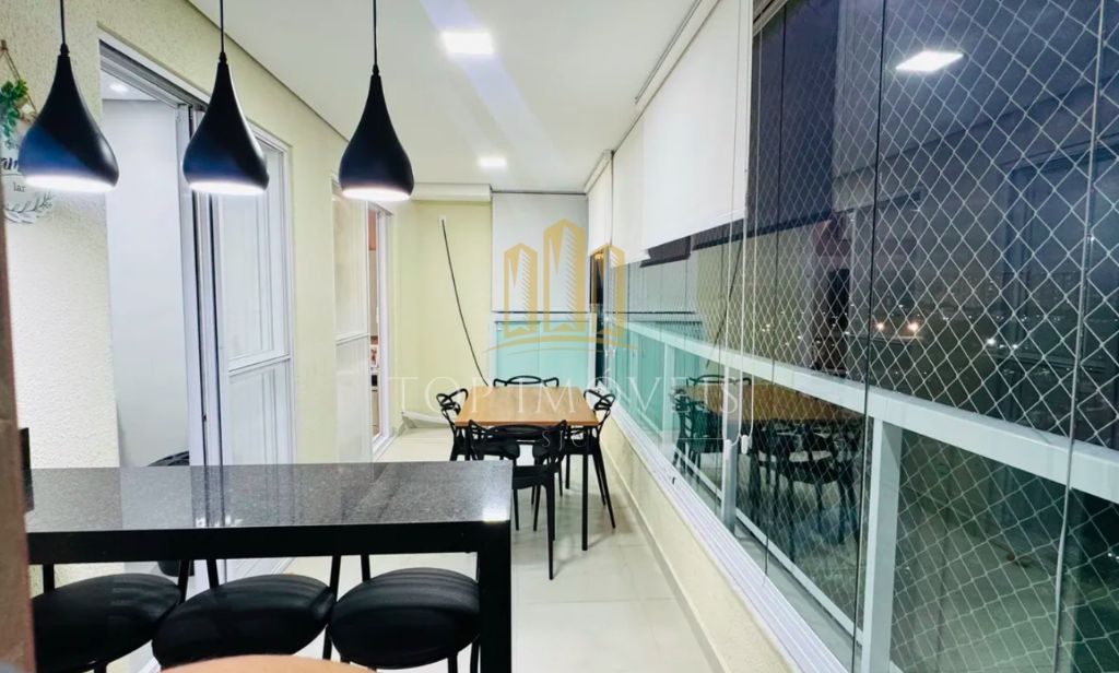 Apartamento com 3 quartos, sendo 1 suíte, andar alto e com v