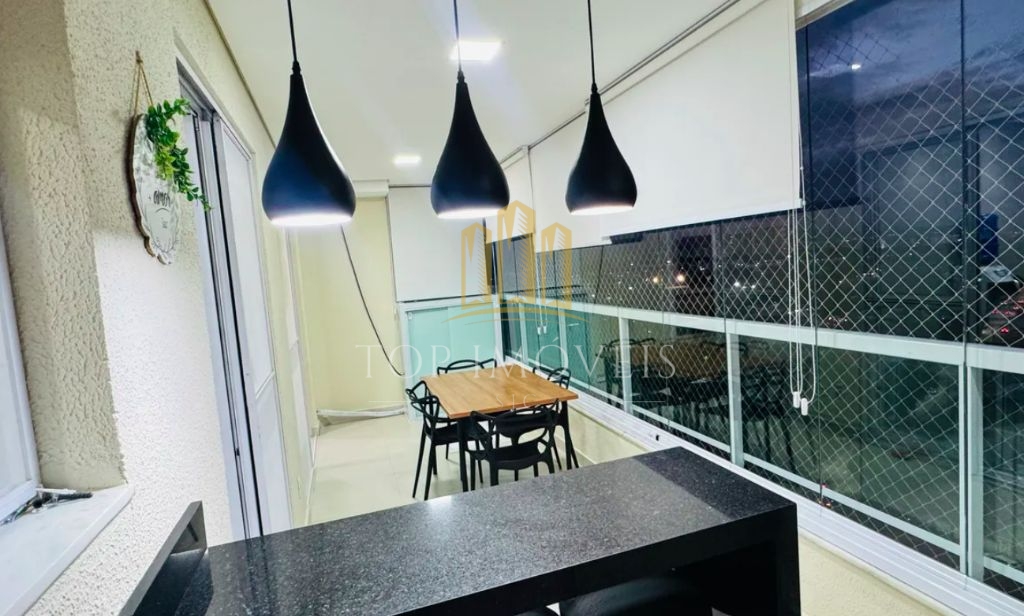 Apartamento com 3 quartos, sendo 1 suíte, andar alto e com v