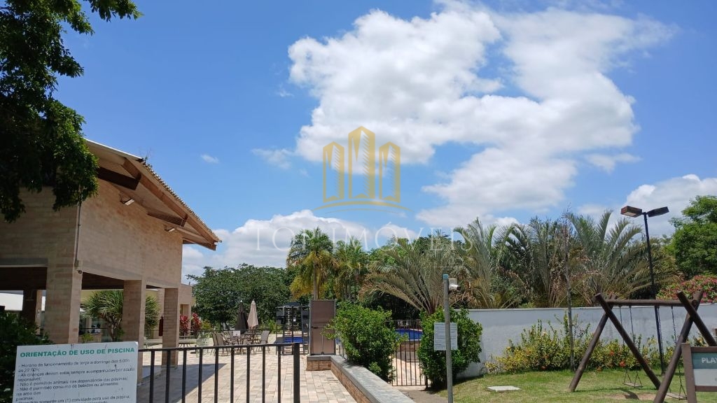 Casa assobradada com piscina no residencial ouroville em caç