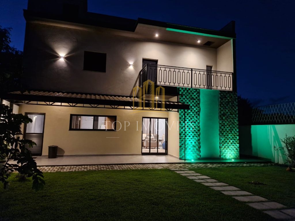 Casa de Alto Padrão no Condomínio Residencial Lilian Shineider em Quiririm - Taubaté