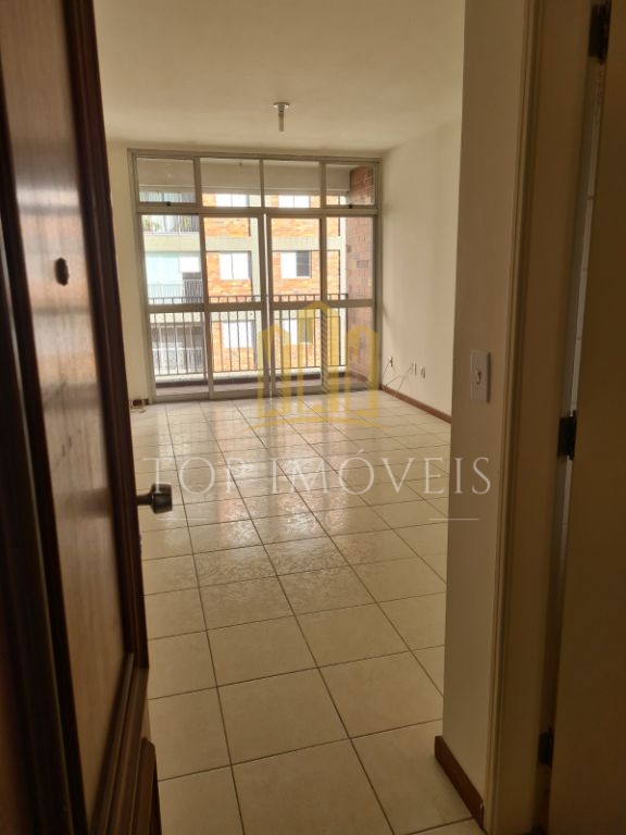 OPORTUNIDADE NO CENTRO! EDIFÍCIO LOGOS! lindo e espaçoso apartamento dois dormitórios varanda condomínio com lazer na melhor localização do centro