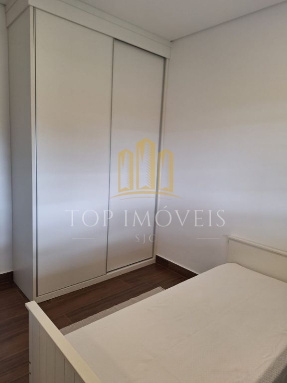 Maravilhosa casa nova condominio fechado três quartos sendo 1 suite condomínio com lazer