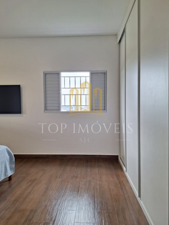 Maravilhosa casa nova condominio fechado três quartos sendo 1 suite condomínio com lazer