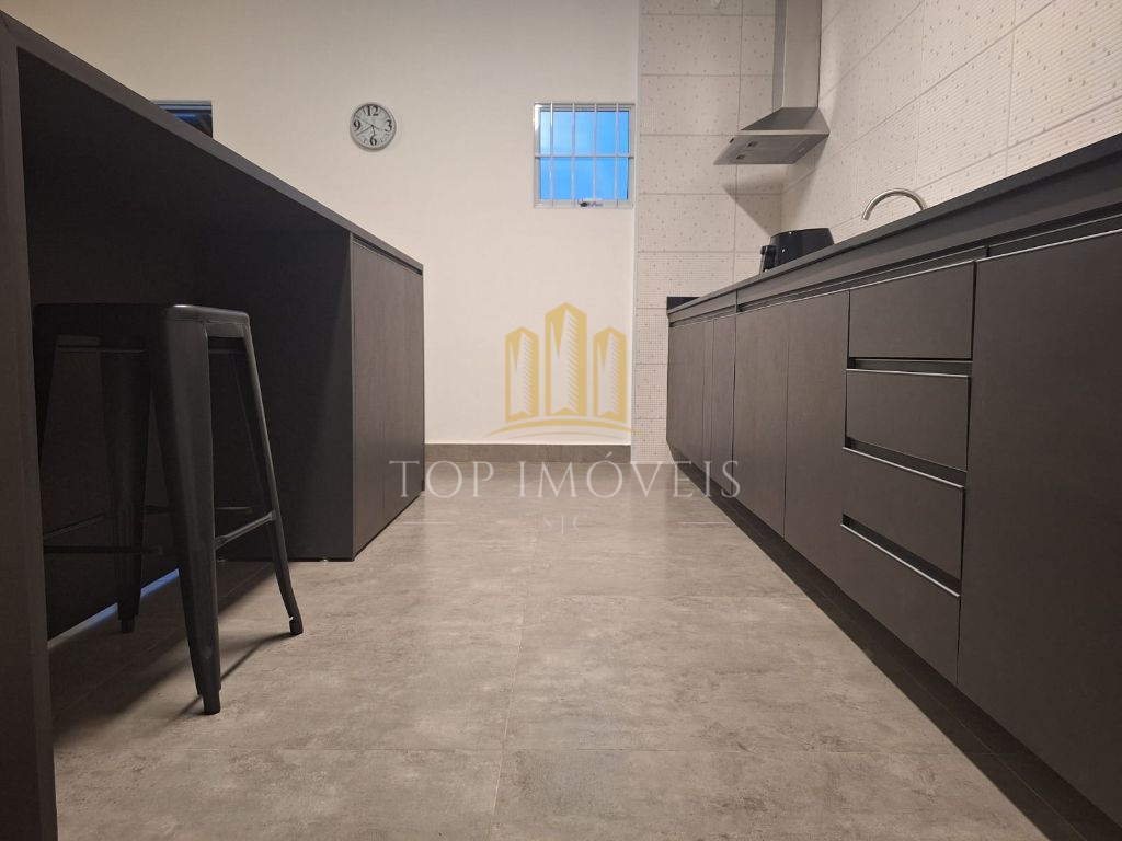 Maravilhosa casa nova condominio fechado três quartos sendo 1 suite condomínio com lazer