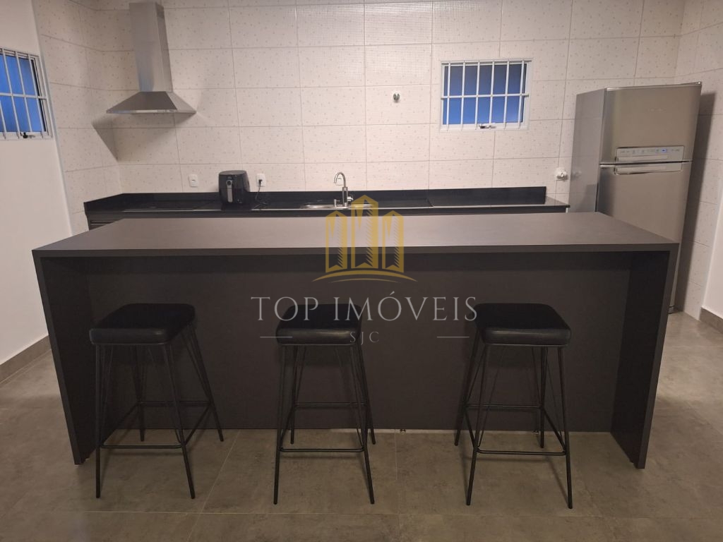 Maravilhosa casa nova condominio fechado três quartos sendo 1 suite condomínio com lazer