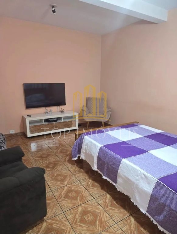 Espaçosa e funcional casa três quartos suíte e com edícula c