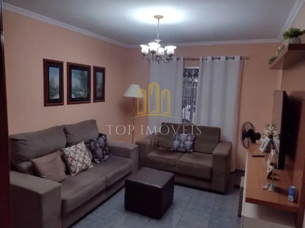 Espaçosa e funcional casa três quartos suíte e com edícula c
