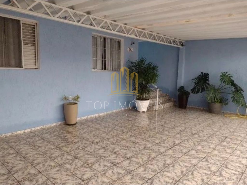 Espaçosa e funcional casa três quartos suíte e com edícula c