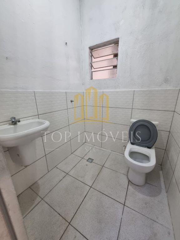 Galpão funcional e espaçoso na vila guarani