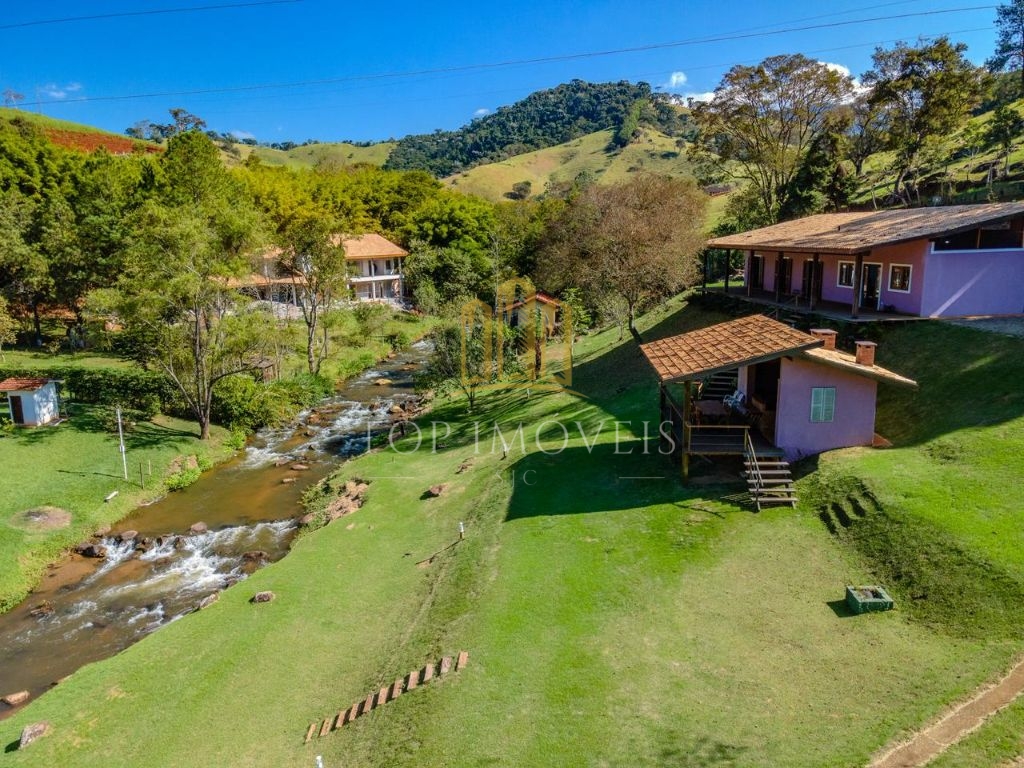 Maravilhosa chacara formada três quartos suíte cachoeira na 