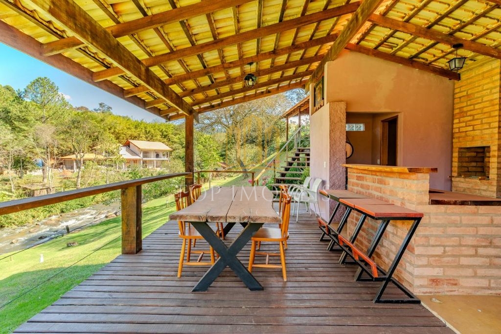 Maravilhosa Chacara formada três quartos suíte cachoeira na melhor localização de Sapucaí Mirim - foto 19