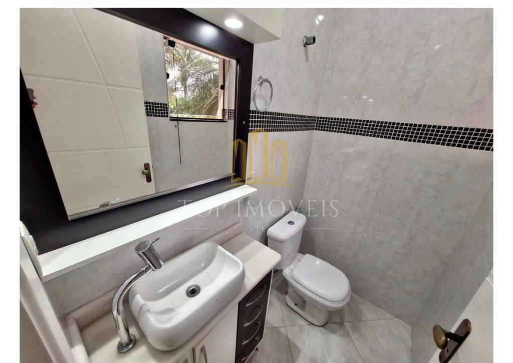 Maravilhosa casa três quartos suíte repleta de armarios em c