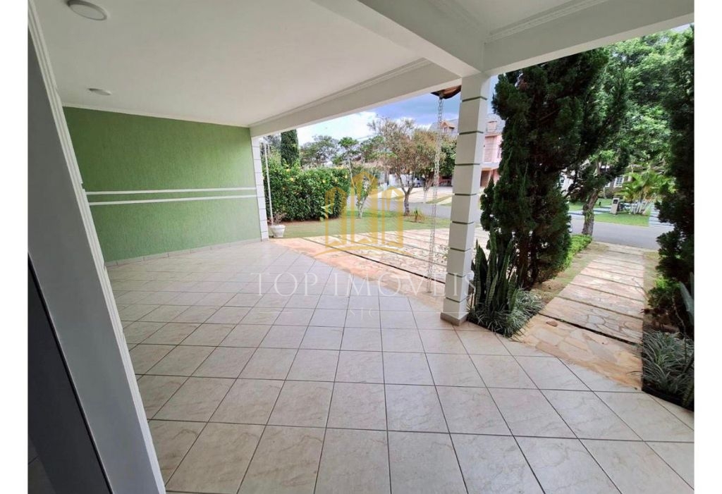 Maravilhosa casa três quartos suíte repleta de armarios em c