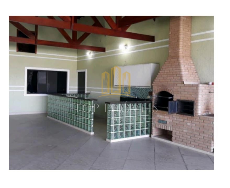 Maravilhosa casa três quartos suíte repleta de armarios em condomínio com lazer em Jacarei