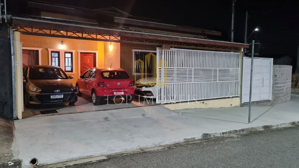 Casa elegância, com conforto e exclusividade no bosque dos i