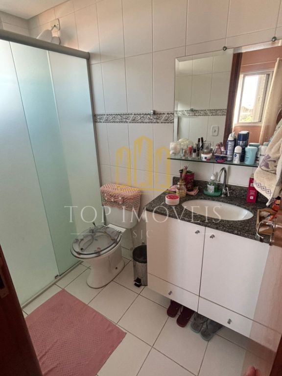 Lindo e espaçoso apartamento três quartos suíte repleto de armarios na melhor localização do bosque dos ipes