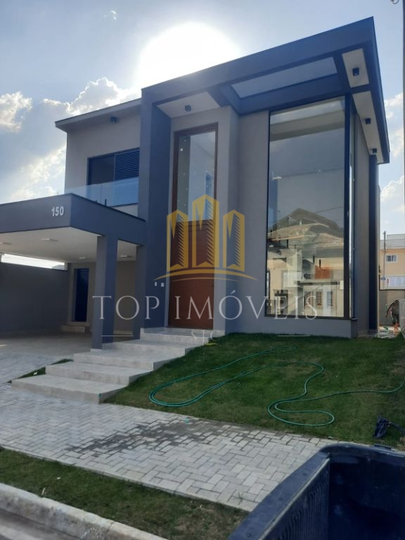 Sobrado com 3 quartos, 214 m², à venda por R$ 1.690.000 - re