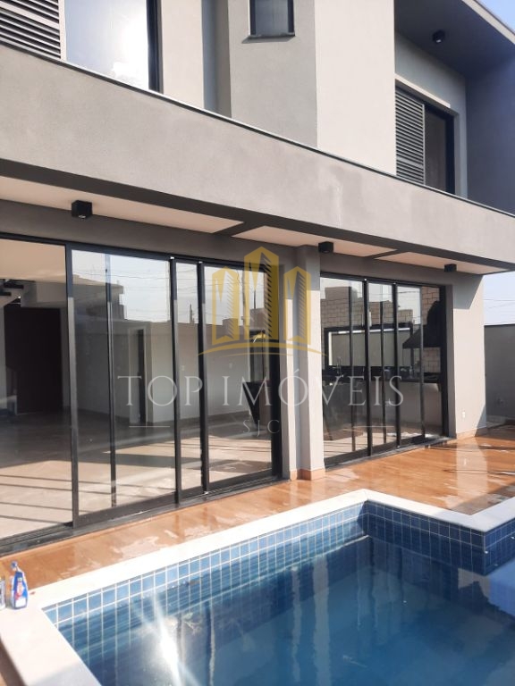 Sobrado com 3 quartos, 214 m², à venda por R$ 1.690.000 - re