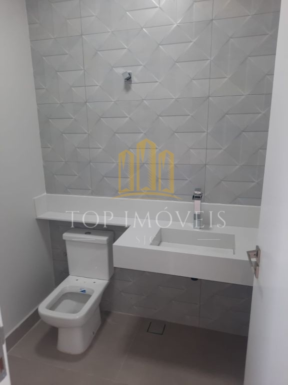 Sobrado com 3 quartos, 214 m², à venda por R$ 1.690.000 - re