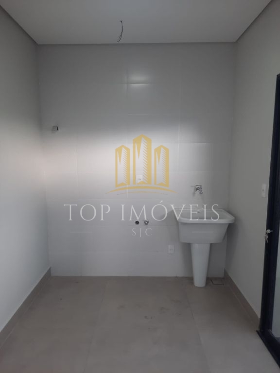 Sobrado com 3 quartos, 214 m², à venda por R$ 1.690.000 - re