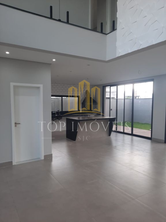 Sobrado com 3 quartos, 214 m², à venda por R$ 1.690.000 - re